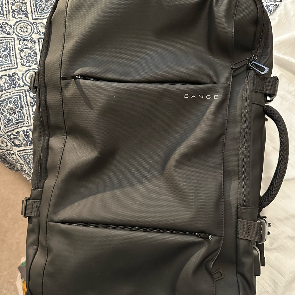 BANGE Travel Backpack - Picture 2 of 7